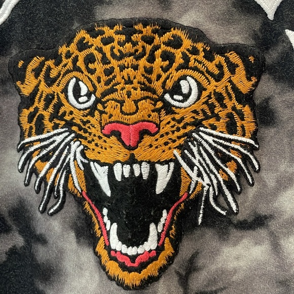 Hollister acid wash tiger T shirt - Picture 2 of 9
